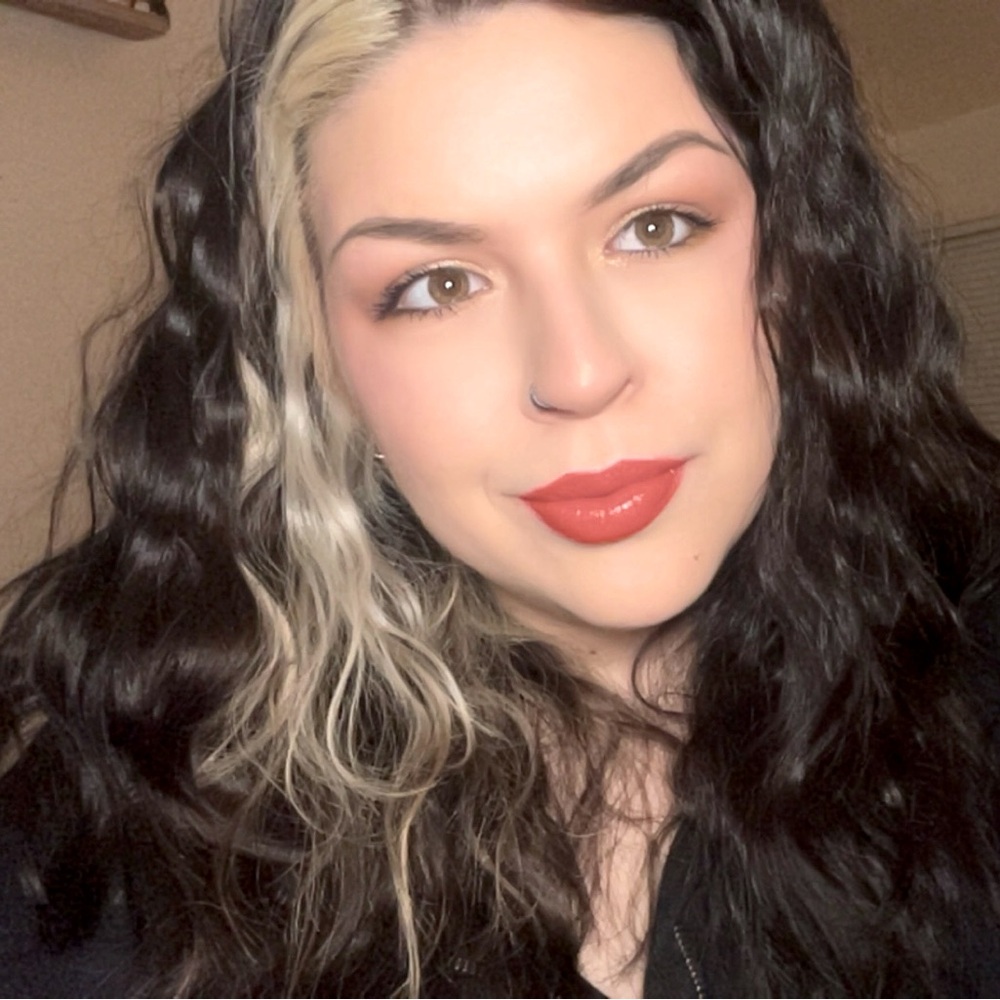 Meet your Posher, Kelli